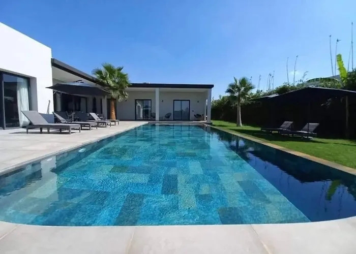 Villa Elegance Et Confort Au Bord De L Eau